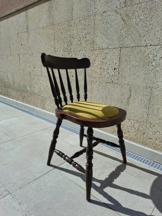 Silla Vintage de Madera