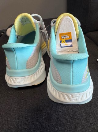 Zapatillas Skechers Slip-Ins Gris y Amarillo