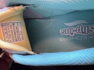 Zapatillas Skechers Slip-Ins Gris y Amarillo
