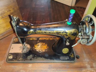 Máquina de coser Singer antigua