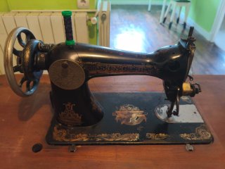 Máquina de coser Singer antigua