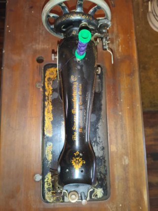 Máquina de coser Singer antigua