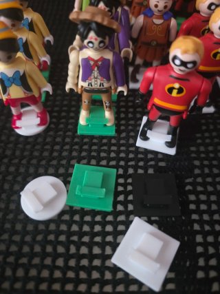 Set 10 bases expositor Playmobil Kinder Disney