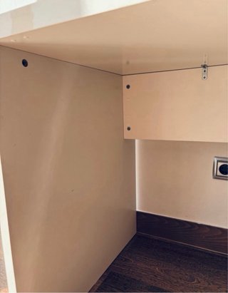 Mesa de escritorio blanca moderna