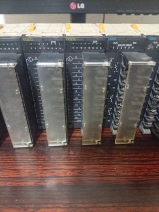 Autómata Omron CJ2M CPU11