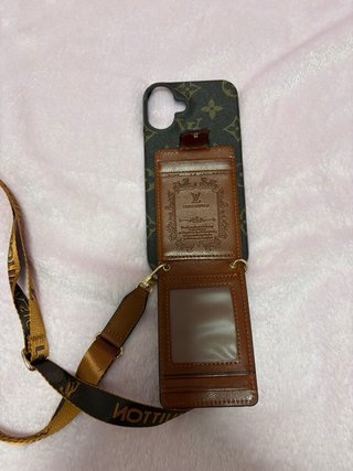 Funda Louis Vuitton para iPhone 16 Plus