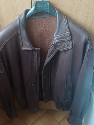 Cazadora de cuero marrón estilo vintage