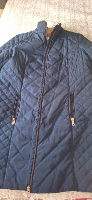 Abrigo tres cuartos impermeable XL,calentito.