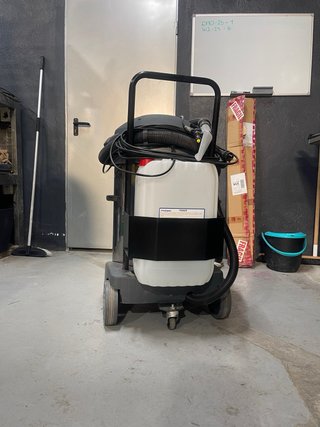 Lavatapicerías profesional Comet CVC 278 XH – inye