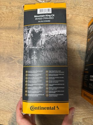 2 Cubiertas Continental Mountain King CX 700x35c