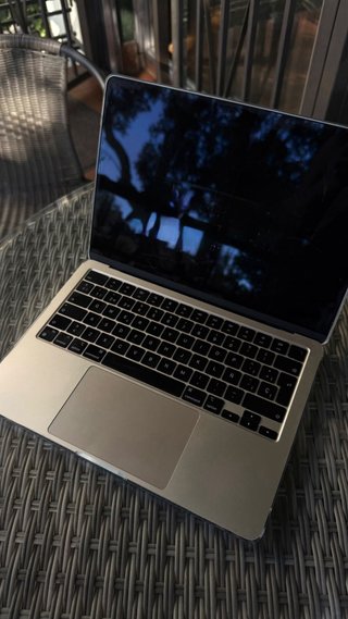 MacBook Air M2 (2022)