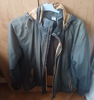 Lote Chubasquero Pull&Bear Morado y abrigo decantl