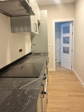 PISO EN VENTA EN C/ ESTATUT