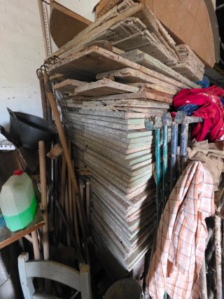 Lote de Encofrado: Puntales, Chapas y Tabicas