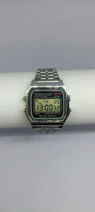 Reloj Elegante Estilo Casio Plateado