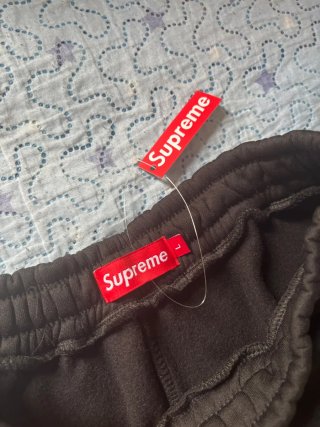 Pantalón Supreme Negro