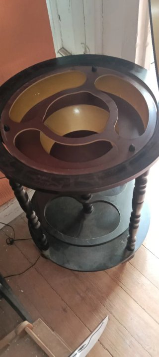 Mobile Bar Vintage con Globo Terráqueo