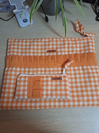 Funda para Portátil y Estuche a Juego