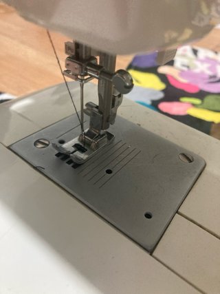 Máquina de coser Lervia KH 4001 con pedal