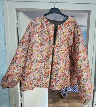 Chaqueta Estampada Floral,uso de los 2 lados