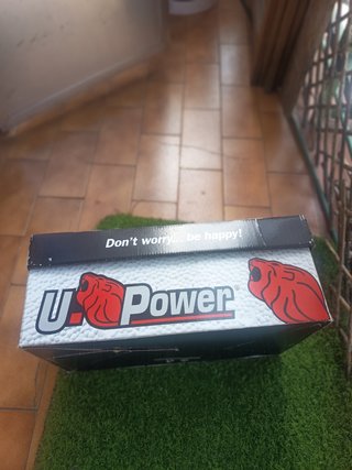 Zapatos de seguridad U-Power negros y amarillos