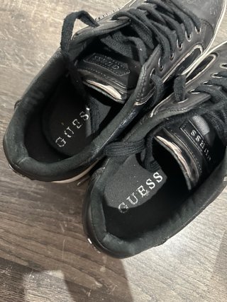 Zapatillas Guess Negras