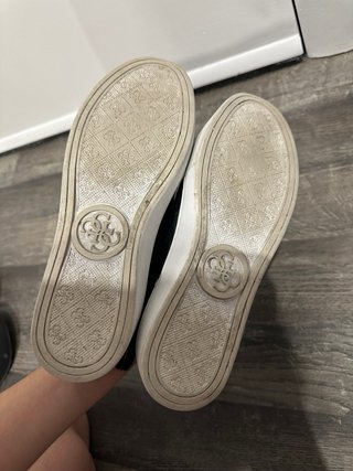 Zapatillas Guess Negras