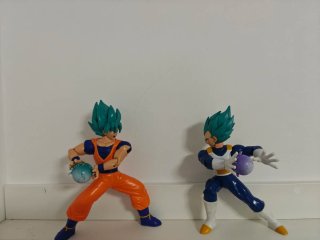 Lote 2 figuras Goku y Vegeta Attack Collection
