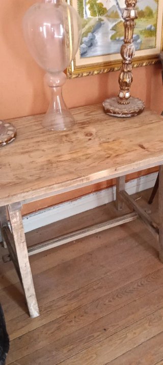 Mesa Antigua de Madera