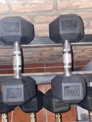 Set de Mancuernas Hexagonales con Soporte