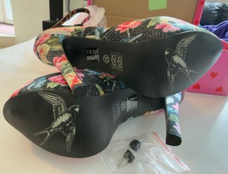 Zapatos de tacón Iron Fist Nuevos