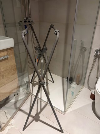 Bañera Stokke para bebé con patas y adaptador
