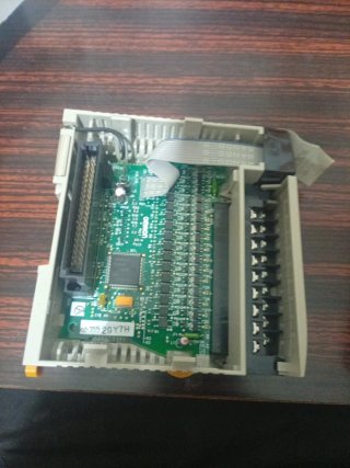 Módulo Omron CQM1-OD214