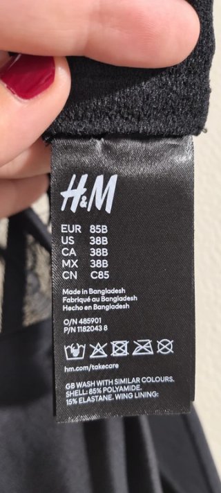 Dos sujetadores sin aros H&M 85B