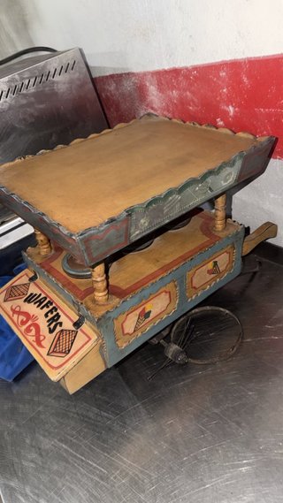 Carretto di Gelato Vintage in buone condizioni