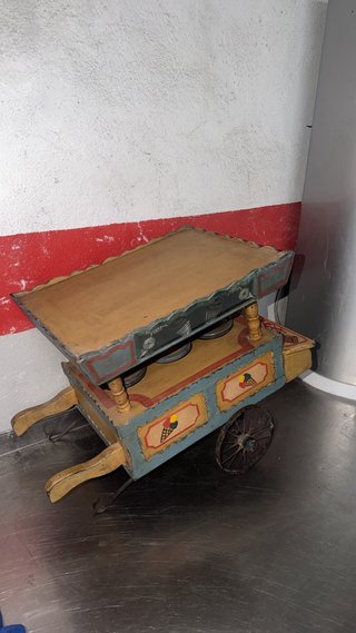Carretto di Gelato Vintage in buone condizioni