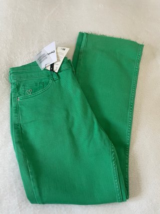 Pantalón Desigual cropped verde