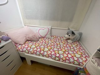 Cama infantil con cajonera, barandilla y colchon