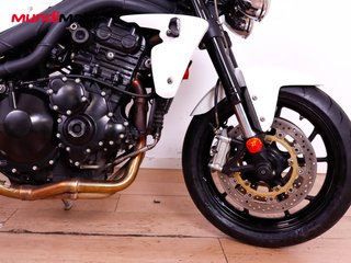 TRIUMPH SPEED TRIPLE 1050