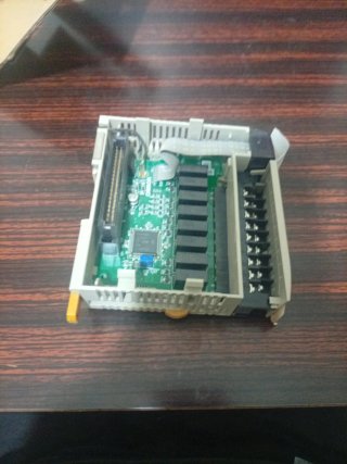 Módulo Omron CQM1-OC221