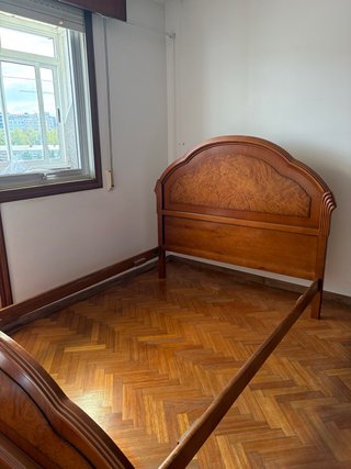 Cama de Madera Clásica