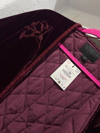 Chaqueta terciopelo y abalorios zara
