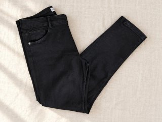 Vaquero negro pitillo tiro alto Zara