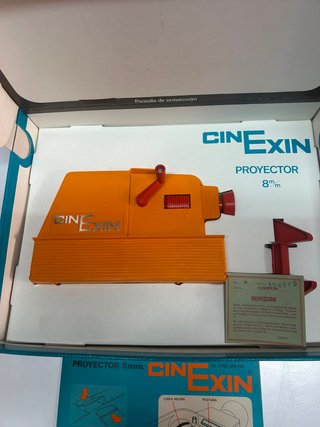 Proyectores Cinexin y películas