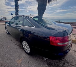 Audi A6 Azul marino automático.