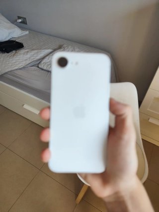 iPhone SE Blanco no está nada roto la pantalla