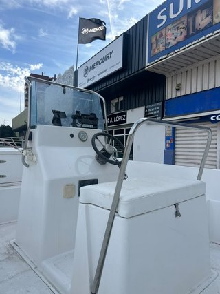 Embarcación Foreña 605 con Motor Mercury