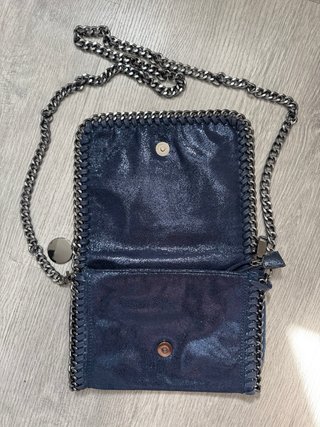Bolso fiesta azul eléctrico con cadena