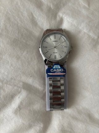 Reloj Casio Plateado
