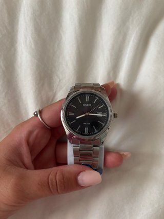 Reloj Casio Negro y Plateado